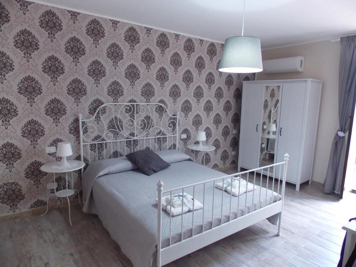 Il Vicoletto Bed & Breakfast Frascineto Ngoại thất bức ảnh